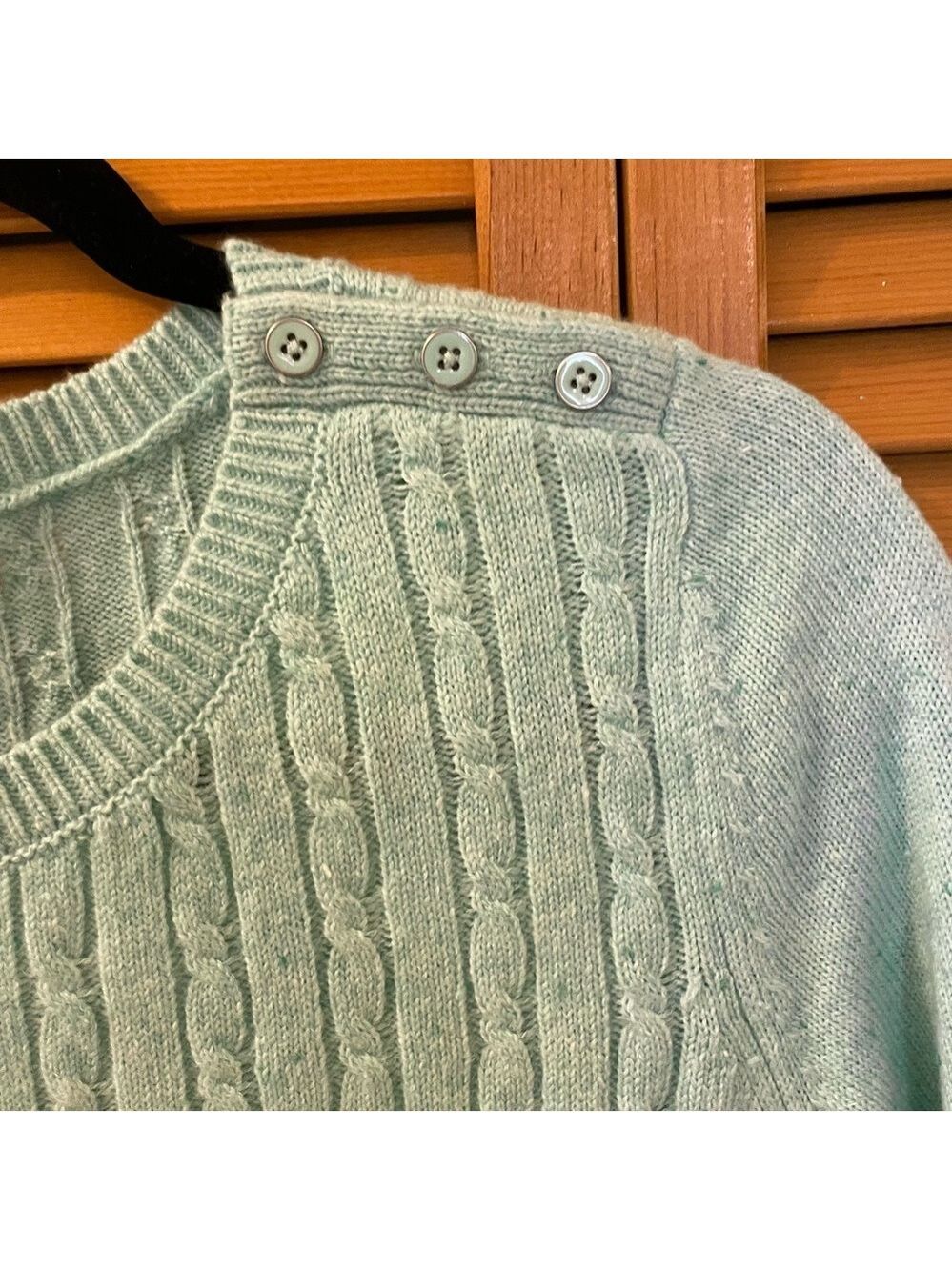Talbots Cable Knit Sweater, Size M, Lime Green, 3-Button Shoulder Detail. - Picture 4 of 8